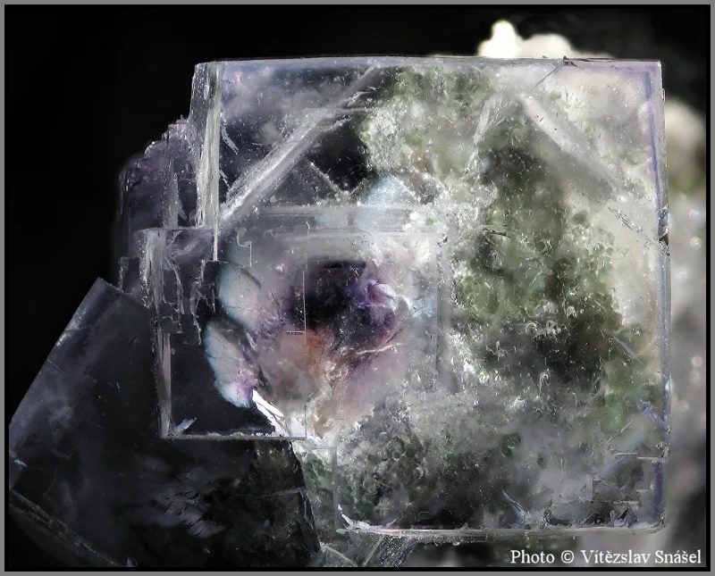 Mineral photo of Fluorite from locality Budjgar, Mongolia