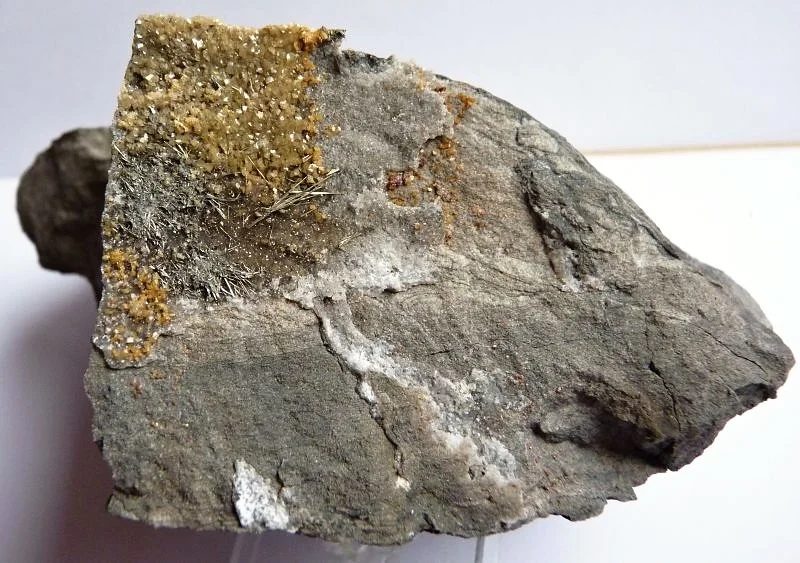 Mineral photo of Millerite from locality Staříč, Czech Republic