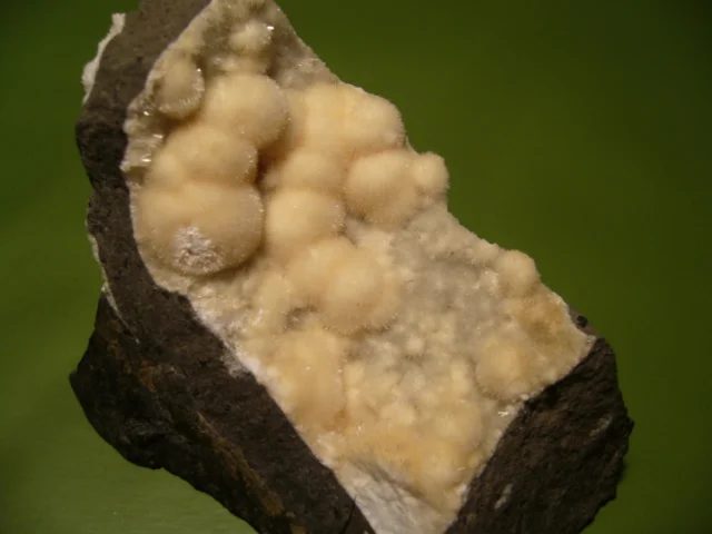 Mineral photo of Natrolite from locality Dobrná, Czech Republic