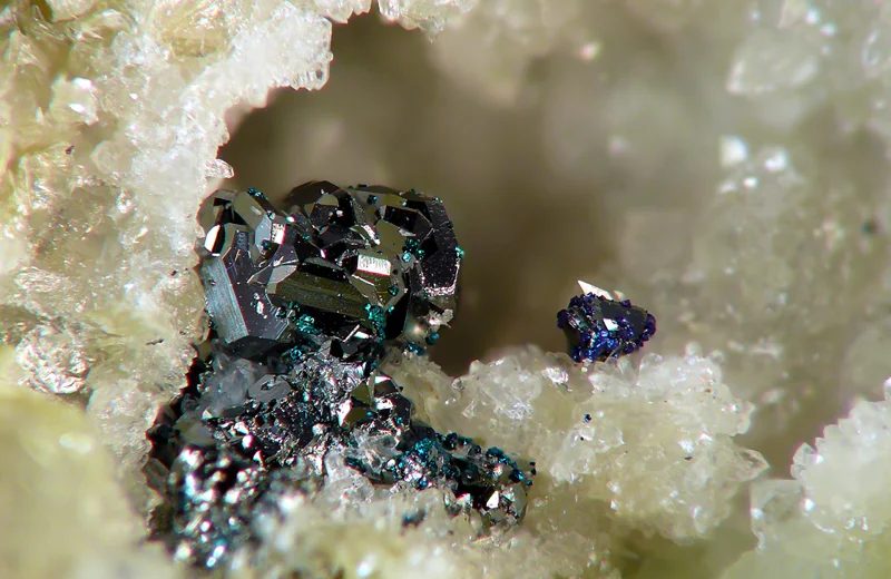 Bornite, Tennantite
