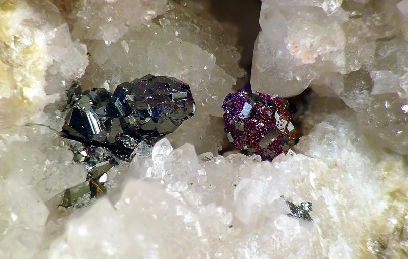 Bornite, Tennantite