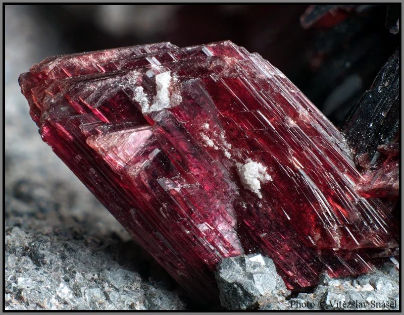 Erythrite