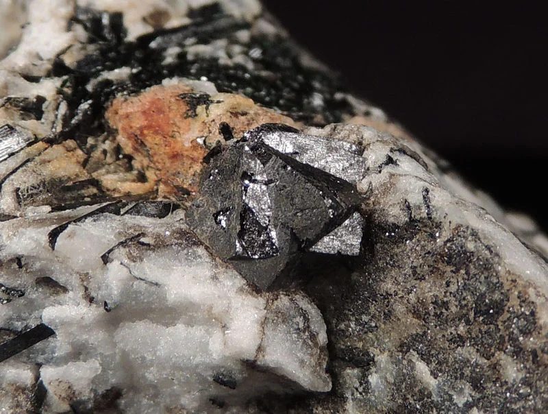 Loparite-(Ce)