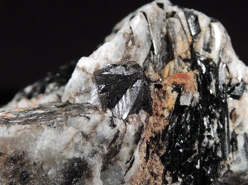 Loparite-(Ce)