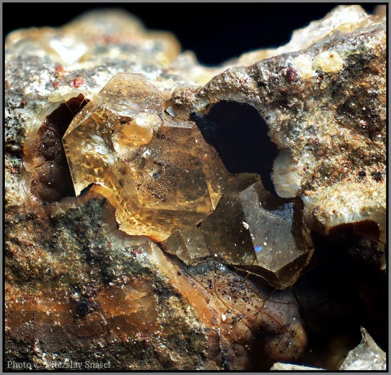 Mineral photo of Paulingite-(Ca) from locality Vinařice, Czech Republic