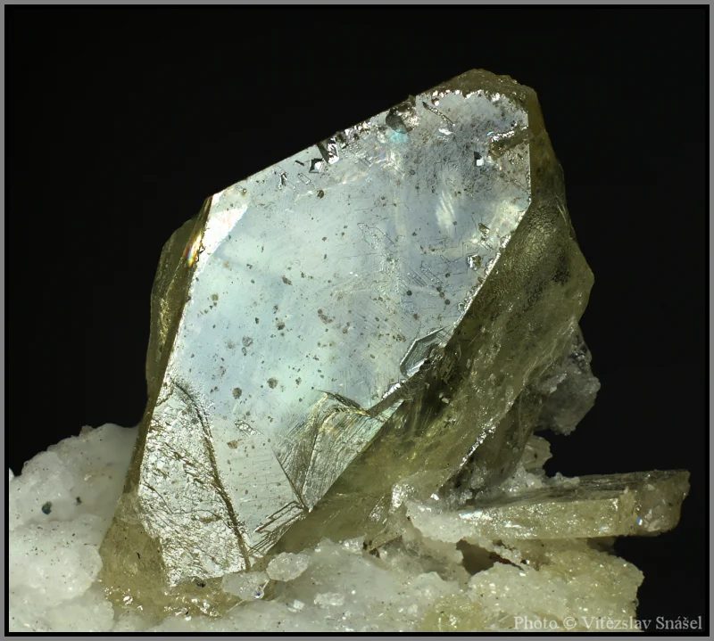 Mineral photo of Titanite from locality Shigar District, Gilgit-Baltistan, Pakistan