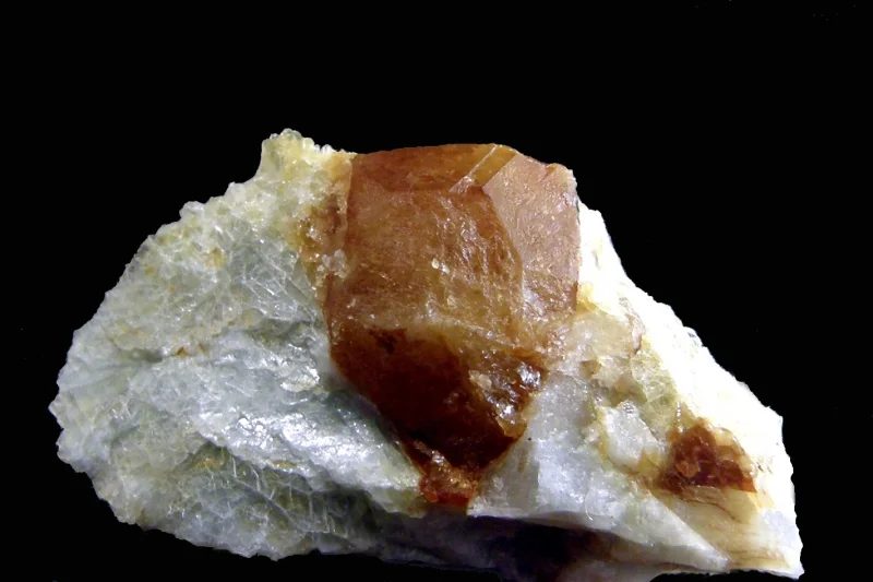 Mineral photo of Topaz from locality Písek - Ptáčkovna, Czech Republic