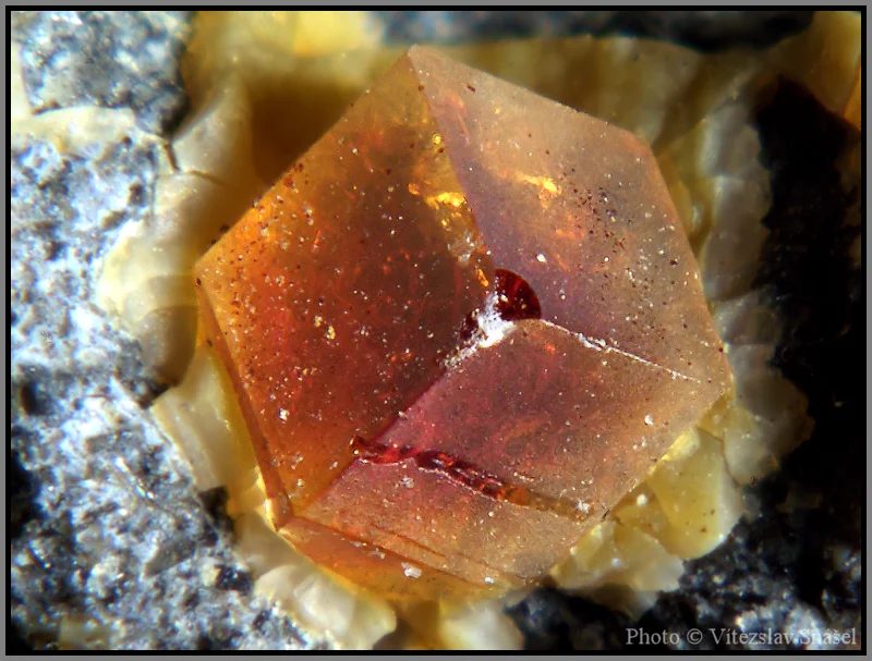 Mineral photo of Paulingite-(Ca) from locality Vinařice, Czech Republic