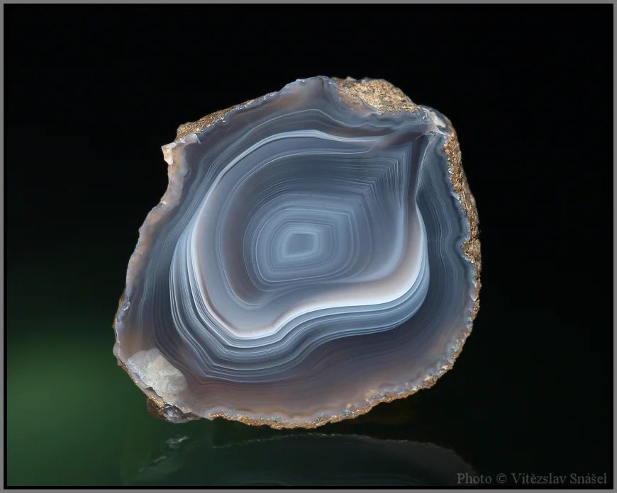 Mineral photo of Agate from locality Morcinov, Czech Republic