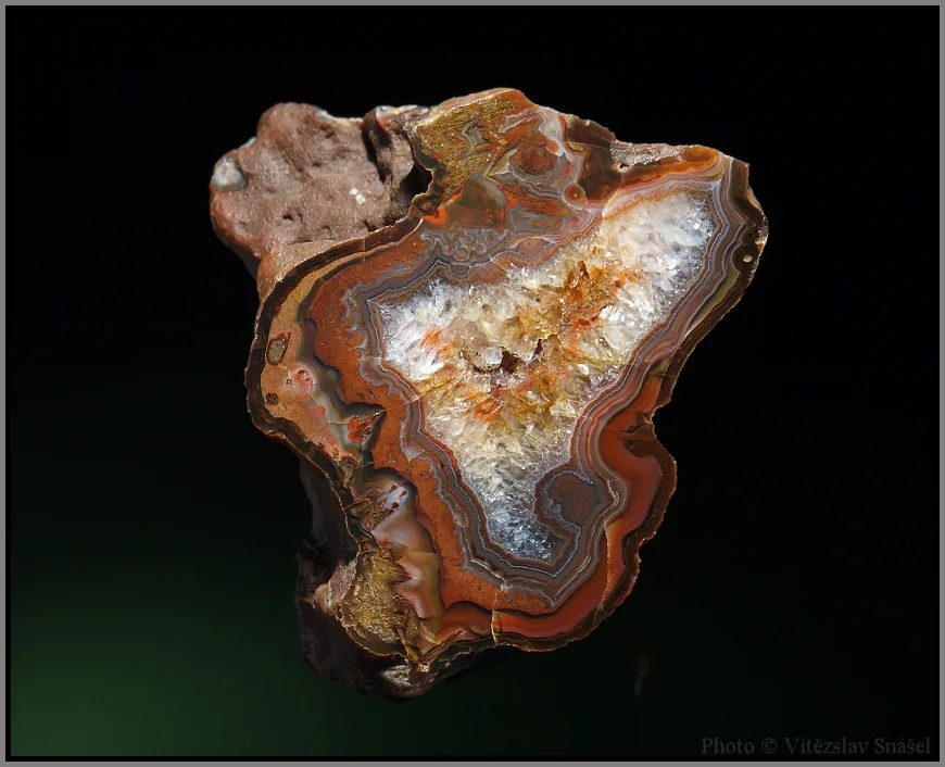 Mineral photo of Agate from locality Železnice, Czech Republic