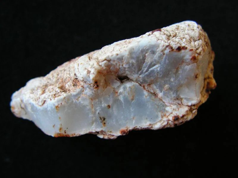 Mineral photo of Quartz (var. chalcedony) from locality Dukovany, Czech Republic