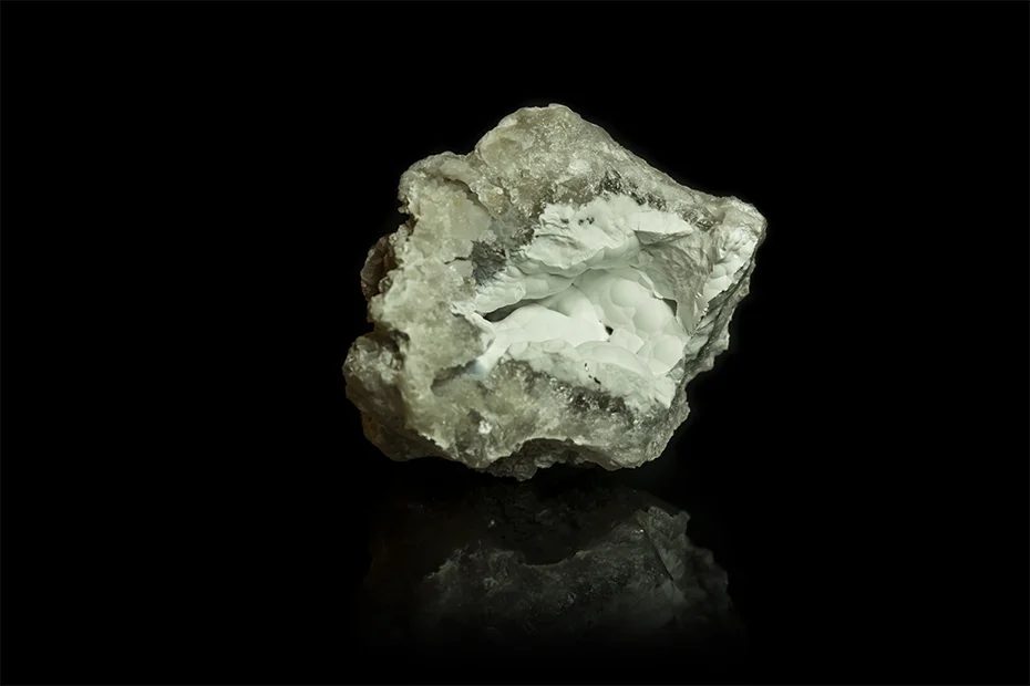 Quartz (var. chalcedony)