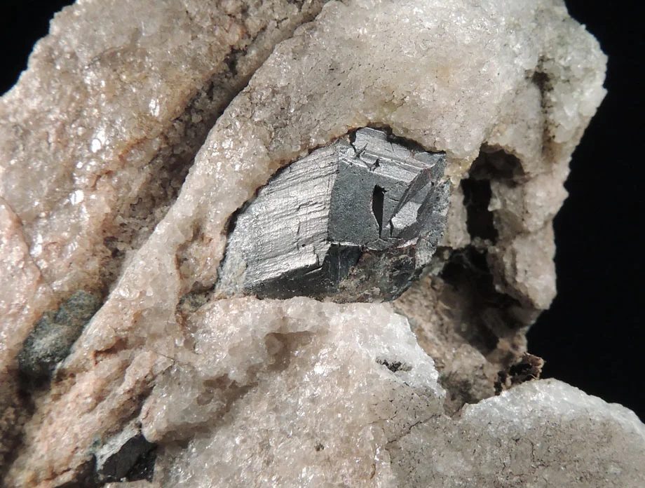 Mineral photo of Rutile from locality Na Skalách, Klínovec, Krušné hory, Czech Republic