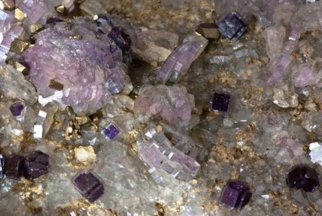 Apatite, Fluorite