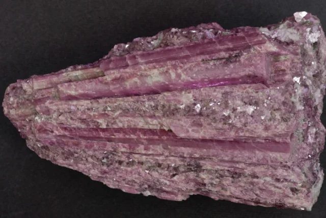 Mineral photo of Elbaite (var. rubellite) from locality Rubikon, Karibib, Namibia