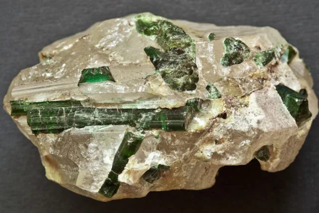 Mineral photo of Elbaite (var. verdelite) from locality Usakos, Peters Mine, Namibia
