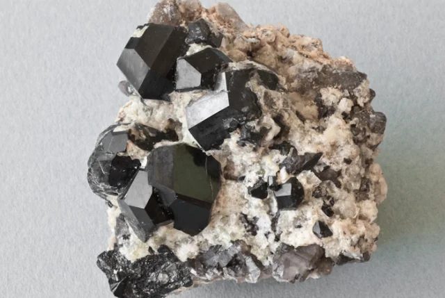 Mineral photo of Schorl from locality Erongo, Namibia