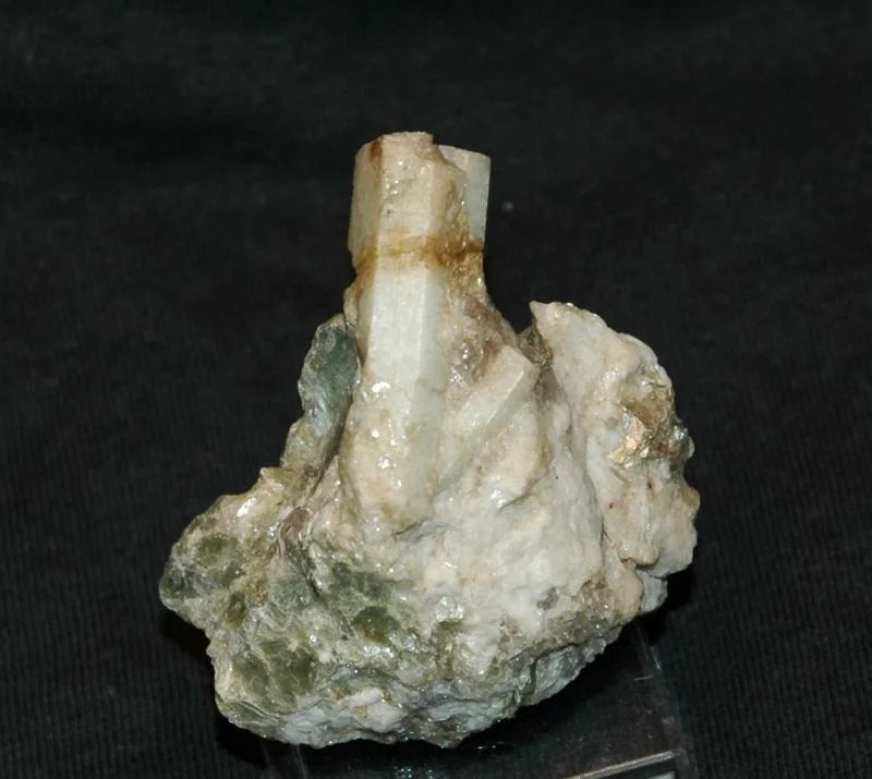Mineral photo of Beryl from locality Maršíkov, Střelecký důl, Czech Republic
