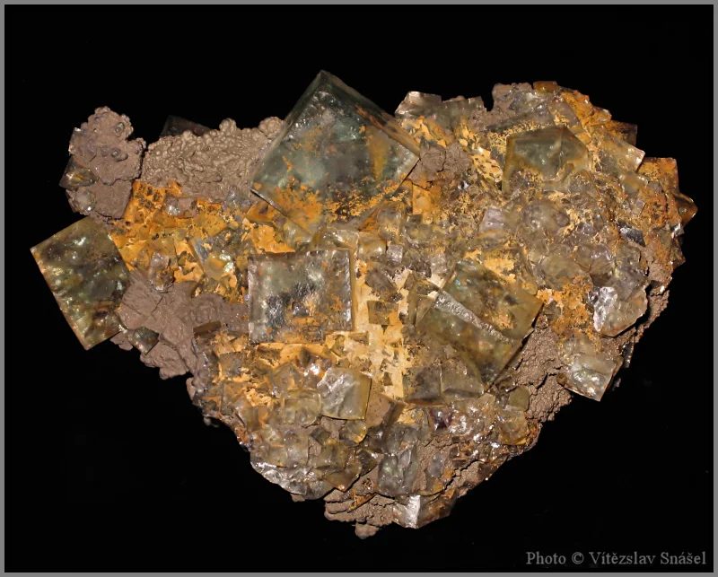 Mineral photo of Fluorite from locality Budjgar, Mongolia