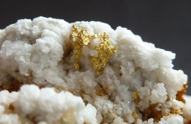 Mineral photo of Gold from locality Zlaté Hory, Czech Republic