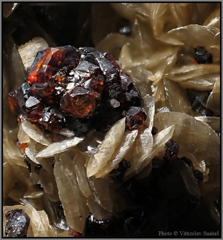 Siderite, Sphalerite
