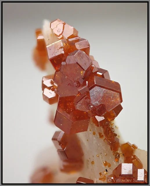 Mineral photo of Vanadinite from locality Mibladen, Morocco