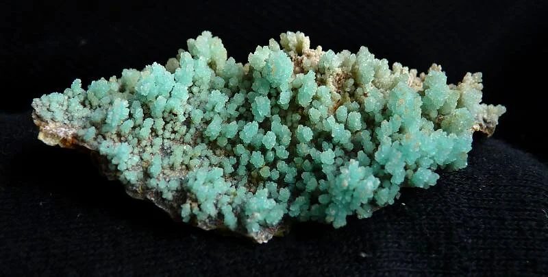 Mineral photo of Alumogel from locality Zlaté Hory, Czech Republic