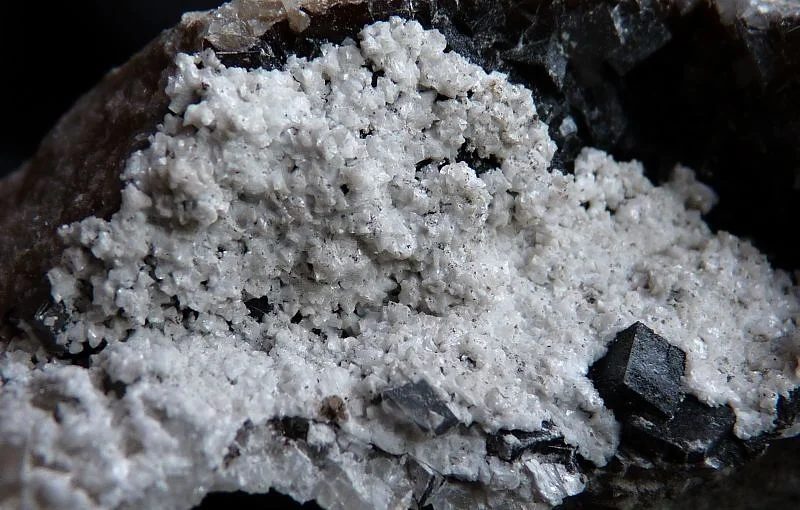 Calcite, Dolomite