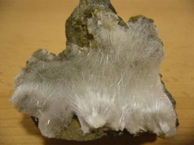 Mineral photo of Natrolite from locality Soutěsky, Czech Republic
