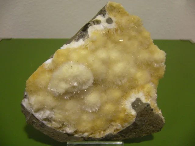 Mineral photo of Natrolite from locality Dobrná, Czech Republic