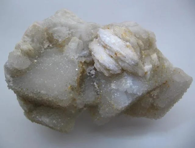 Mineral photo of Quartz (var. rock crystal) from locality Běstvina, Czech Republic