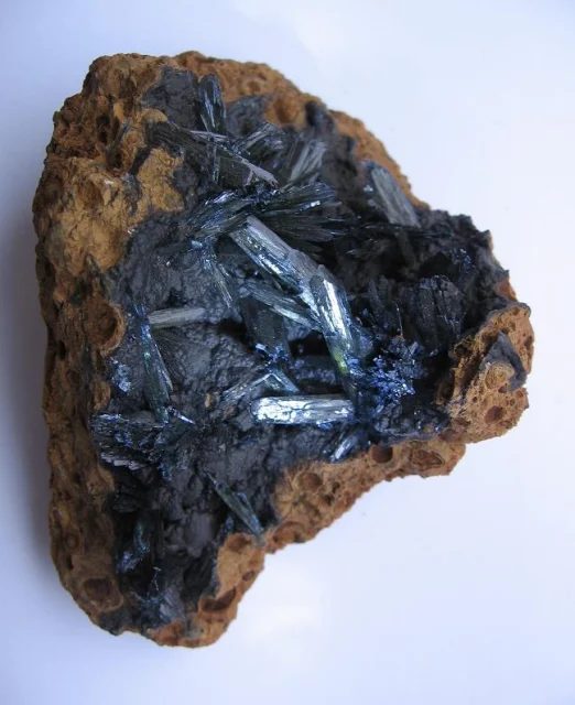 Mineral photo of Vivianite from locality Kerch, Ukraine