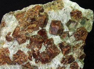 Mineral photo of Almandine from locality Gaisbergferner, Czech Republic