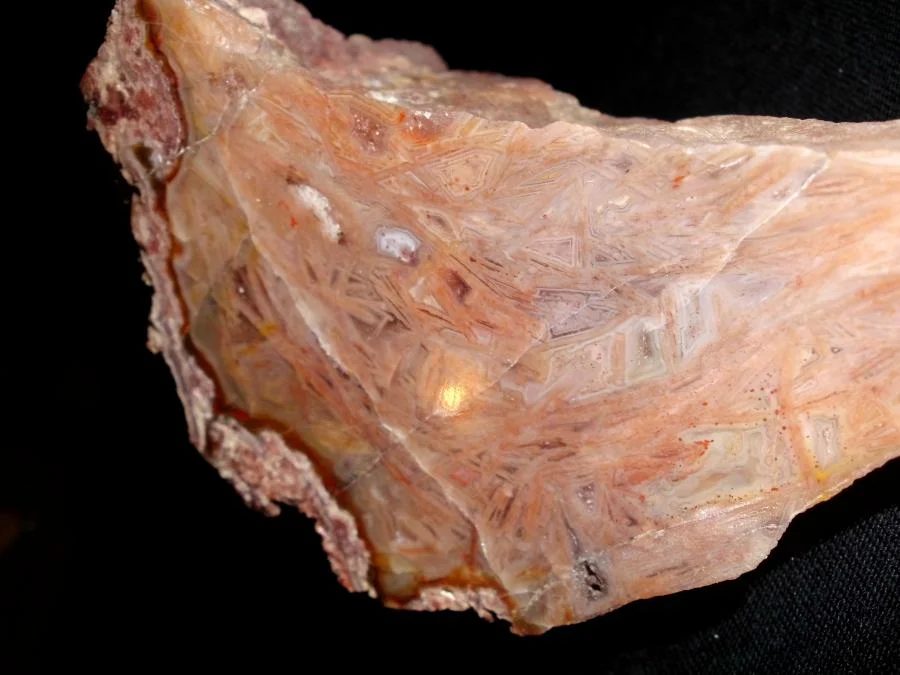 Mineral photo of Agate from locality Morcinov, Czech Republic