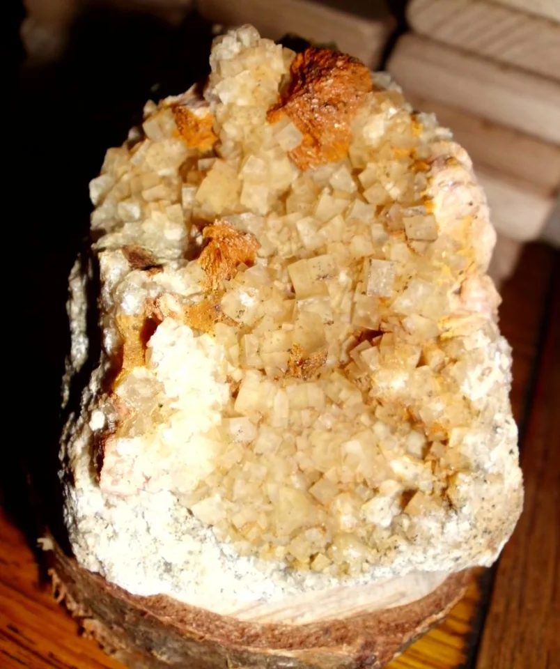 Mineral photo of Baryte, Fluorite from locality Moldava, Czech Republic