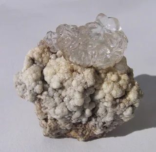 Mineral photo of Opal (var. hyalite) from locality Valeč, Czech Republic