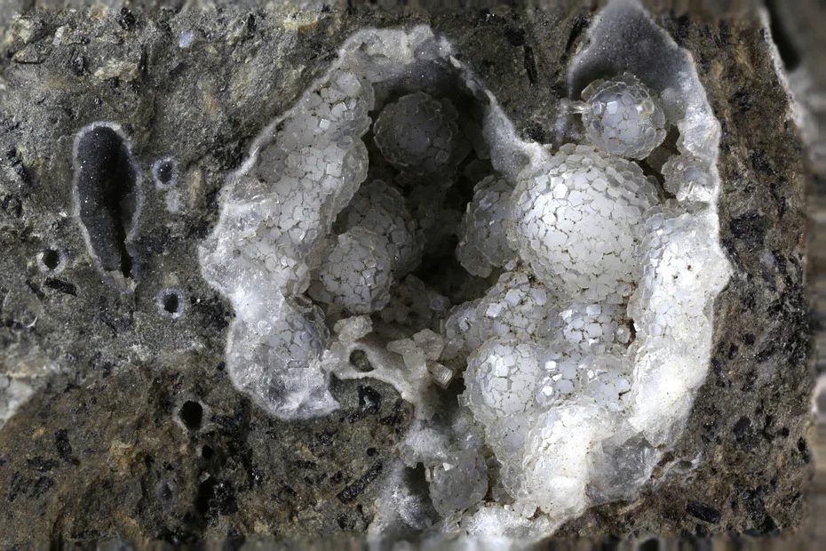 Thomsonite-(Ca)