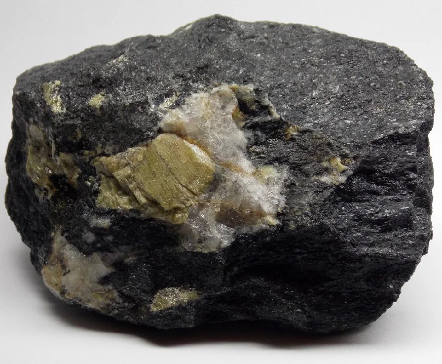 Mineral photo of Titanite from locality lom Mastná Bába, Czech Republic
