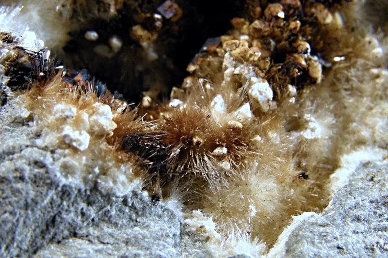 Apophyllite, Natrolite