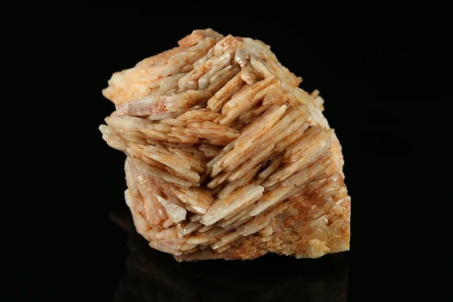 Mineral photo of Baryte from locality Dřínová, Czech Republic