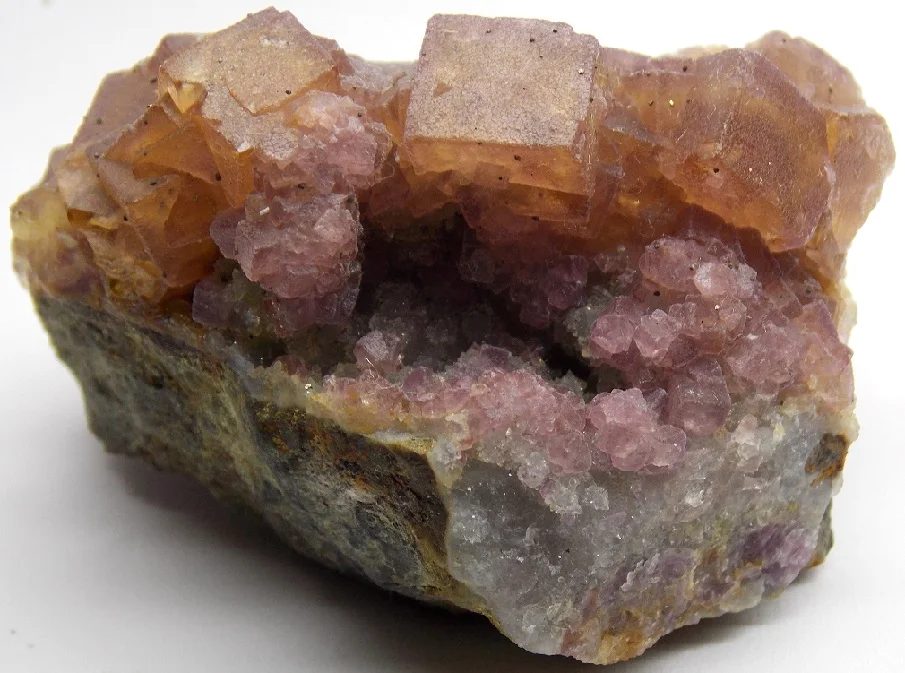 Mineral photo of Fluorite from locality Běstvina, Czech Republic
